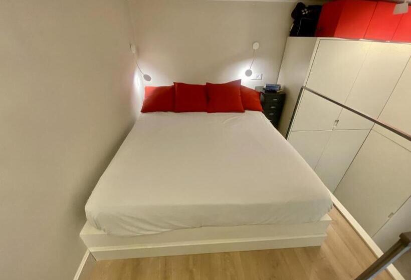 For You Rentals Apartment With Beautiful Private Terrace In The Center Of Madrid Car19