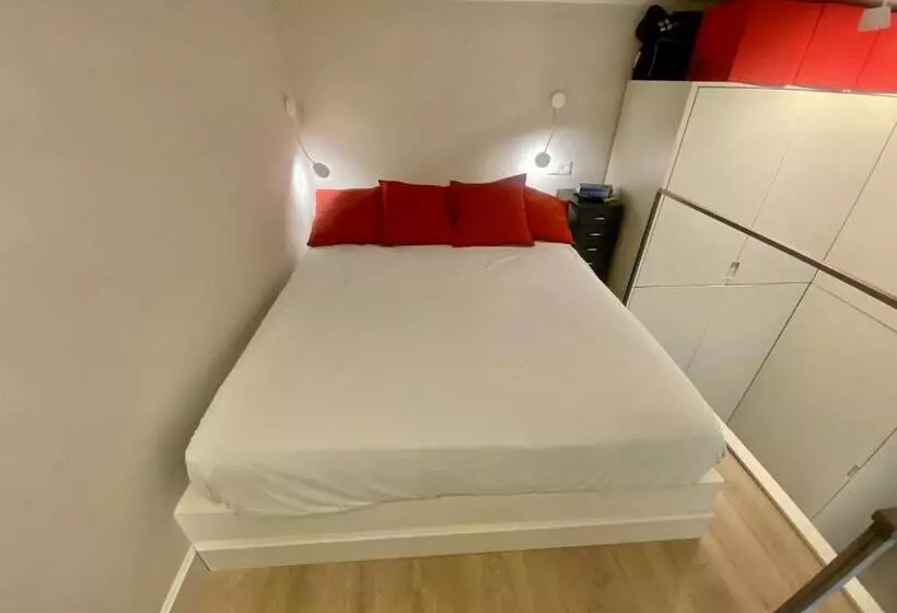 For You Rentals Apartment With Beautiful Private Terrace In The Center Of Madrid Car19