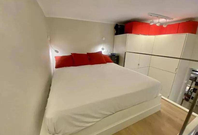 For You Rentals Apartment With Beautiful Private Terrace In The Center Of Madrid Car19