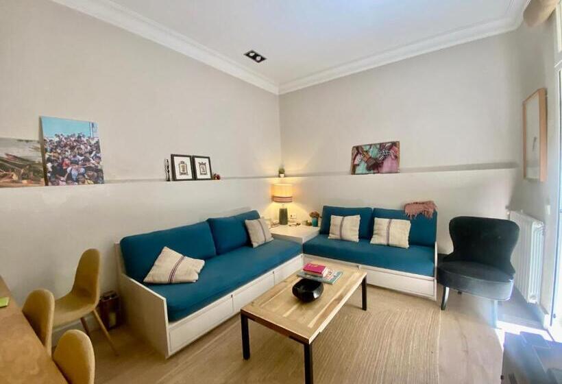 For You Rentals Apartment With Beautiful Private Terrace In The Center Of Madrid Car19