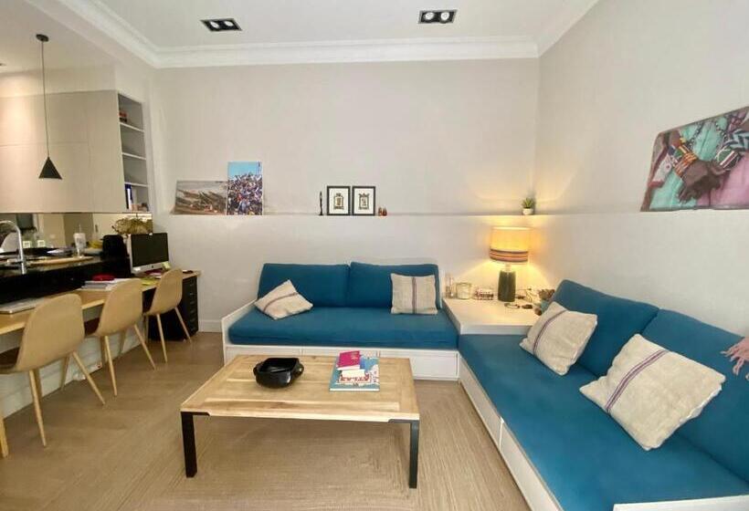 For You Rentals Apartment With Beautiful Private Terrace In The Center Of Madrid Car19