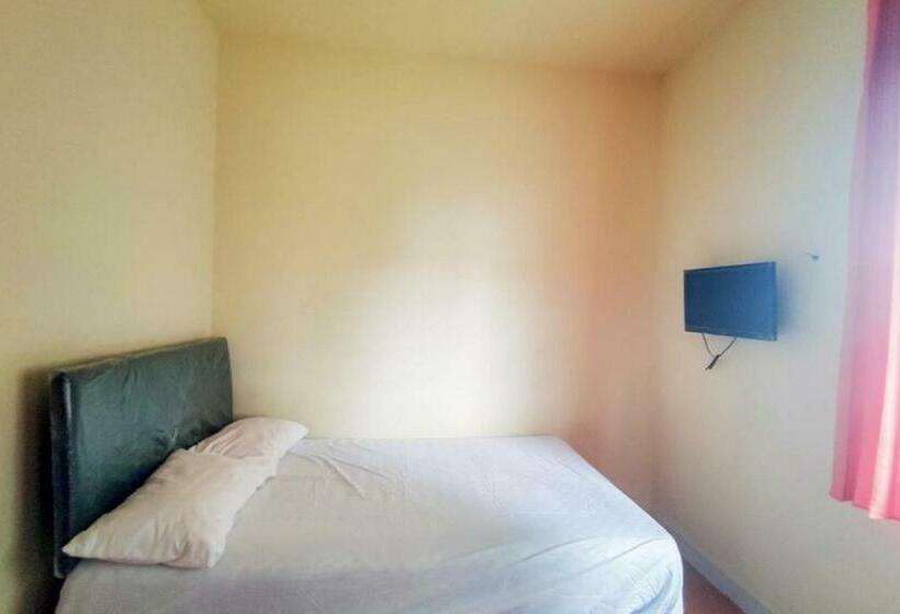 בית מלון כפרי Chandra Graha Guesthouse Palu