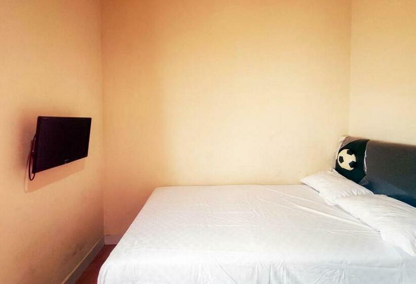 בית מלון כפרי Chandra Graha Guesthouse Palu