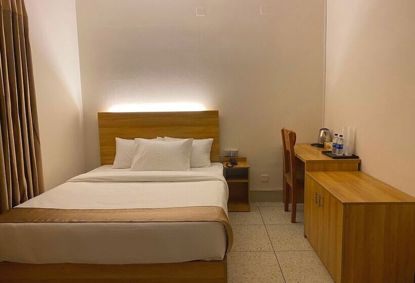 هتل Crown Palace Residence