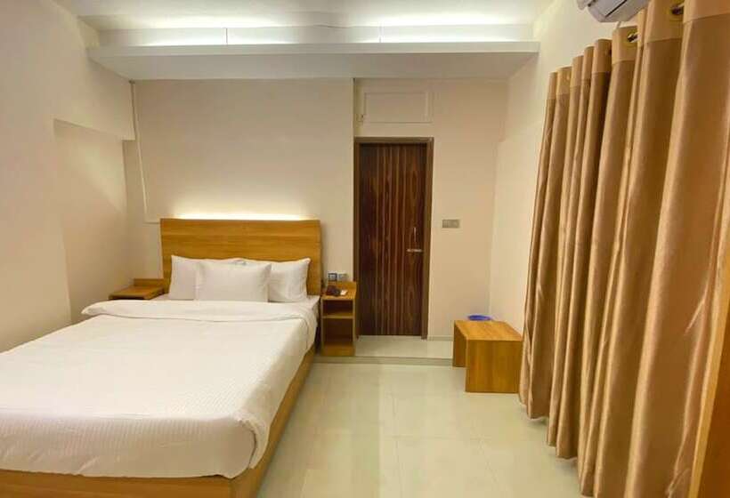 هتل Crown Palace Residence