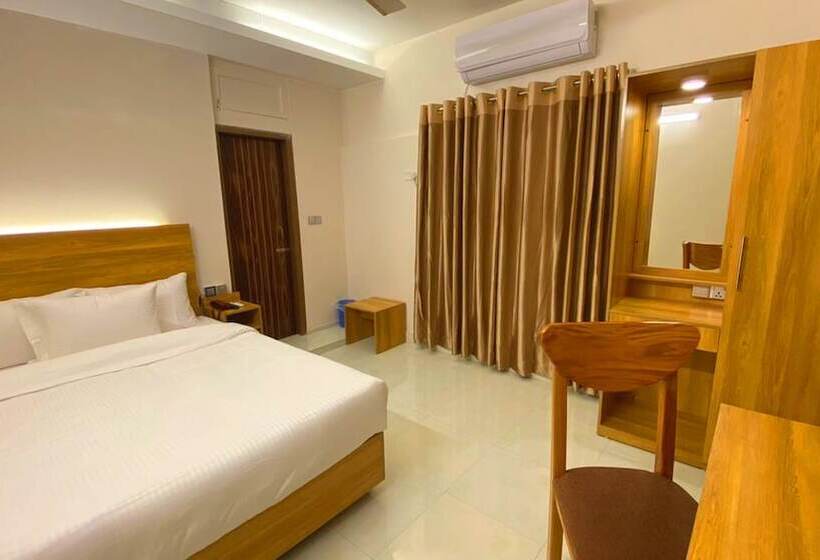 هتل Crown Palace Residence