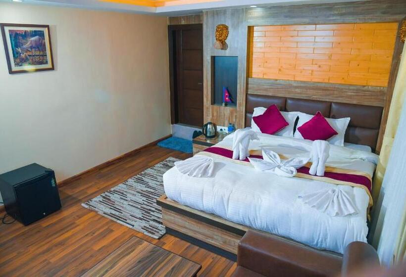 هتل Airport Deepshree