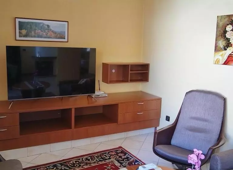 پانسیون Guest House Yanita