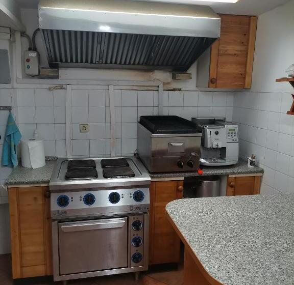 پانسیون Guest House Yanita