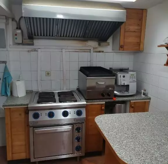 پانسیون Guest House Yanita