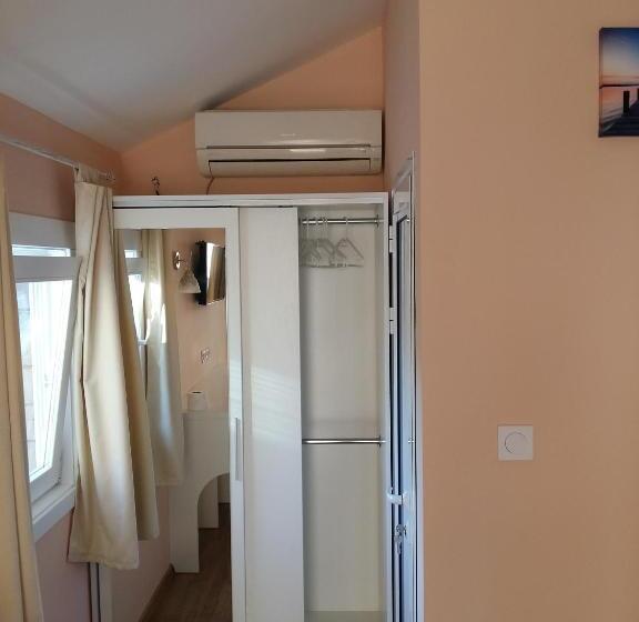 پانسیون Guest House Yanita