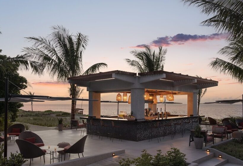 هتل The Ritz Carlton Residences, Turks & Caicos