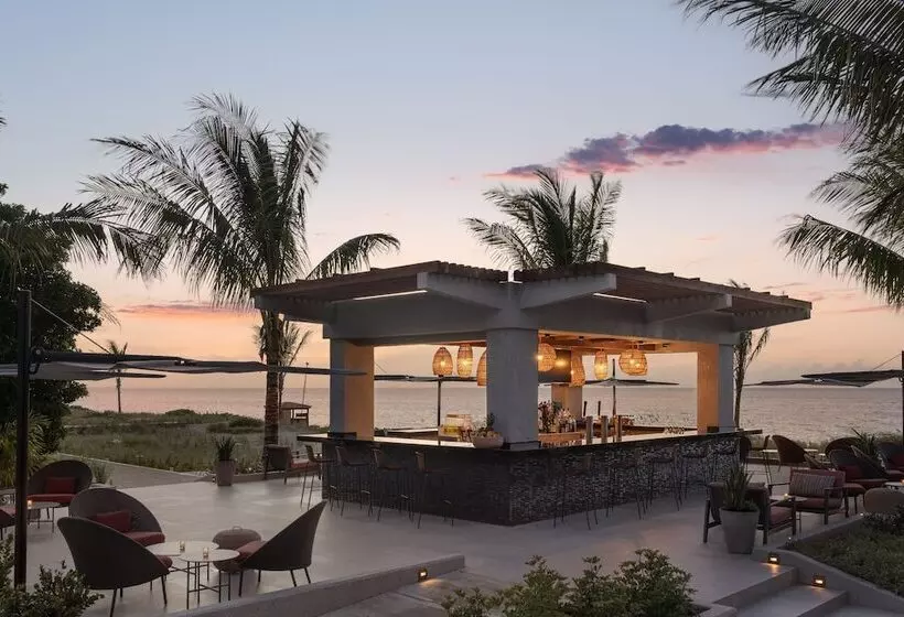 هتل The Ritz Carlton Residences, Turks & Caicos