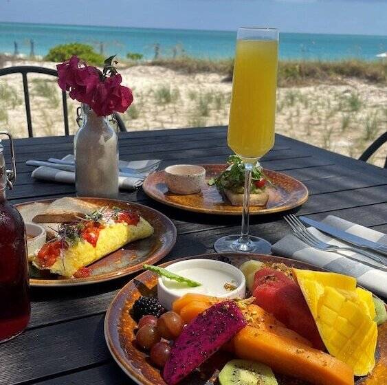 هتل The Ritz Carlton Residences, Turks & Caicos