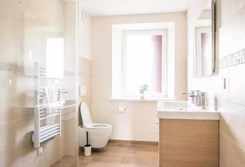 Maison   L Outsider   Forêt