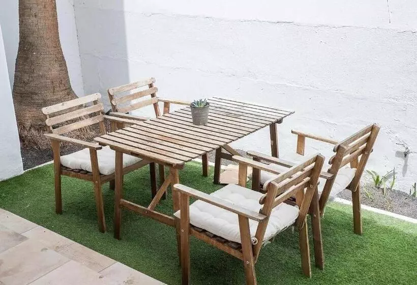 Le Family Palms My Home