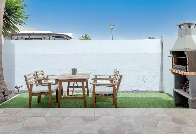 Le Family Palms My Home