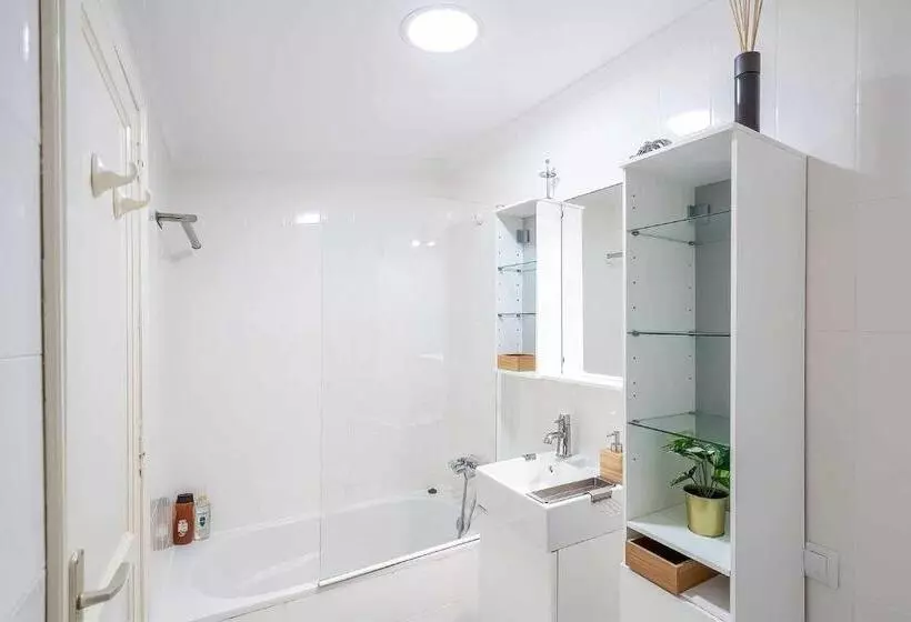 Le Family Palms My Home