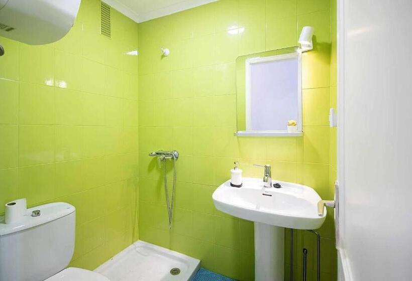 Le Family Palms My Home