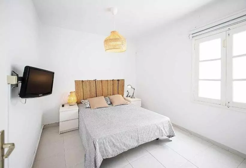 Le Family Palms My Home