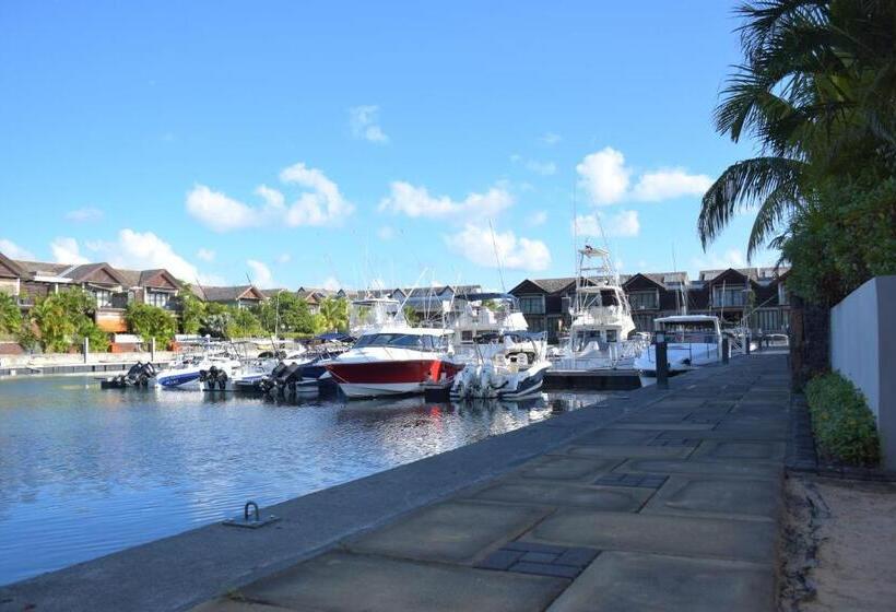 Luxury Waterfront Apartment