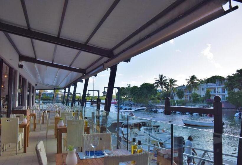 Luxury Waterfront Apartment