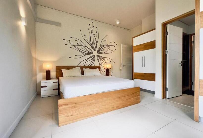 Luxury Waterfront Apartment