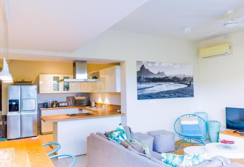 Luxury Waterfront Apartment