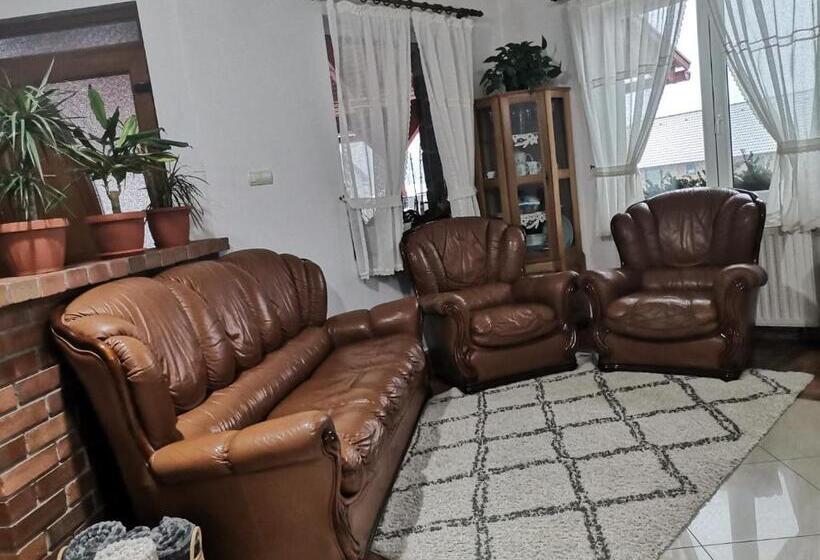 بنسيون Dió Vendégház