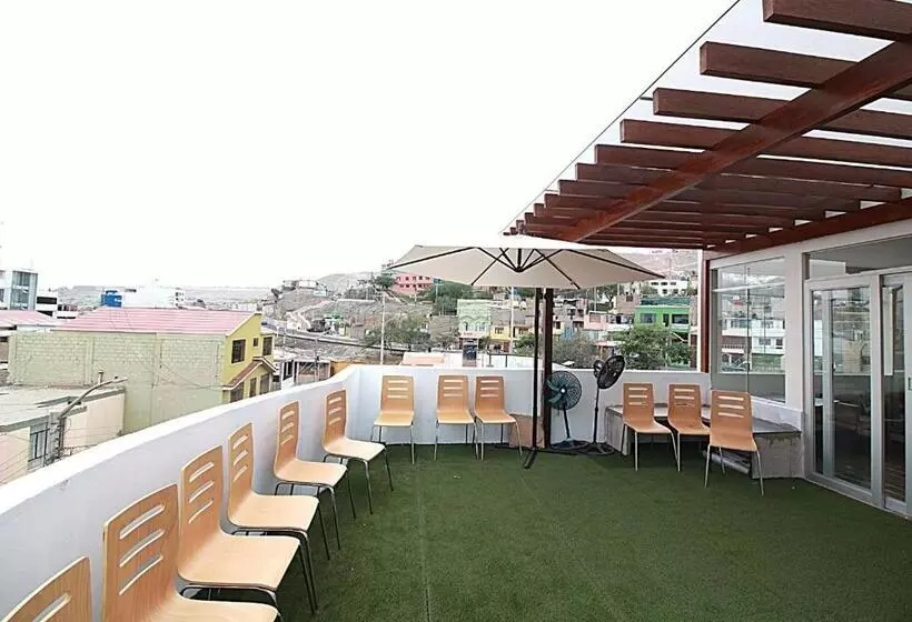 ペンション Hostal Coral