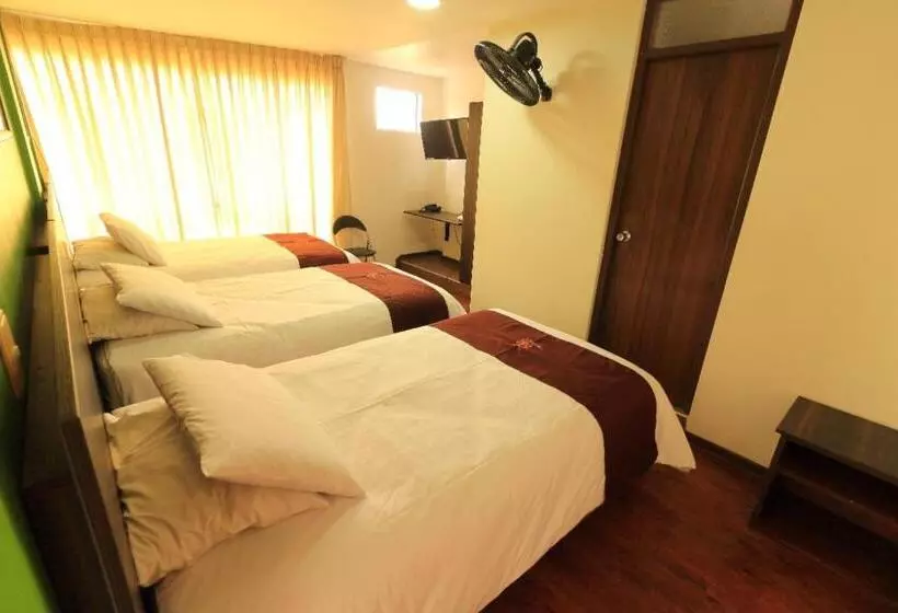 ペンション Hostal Coral