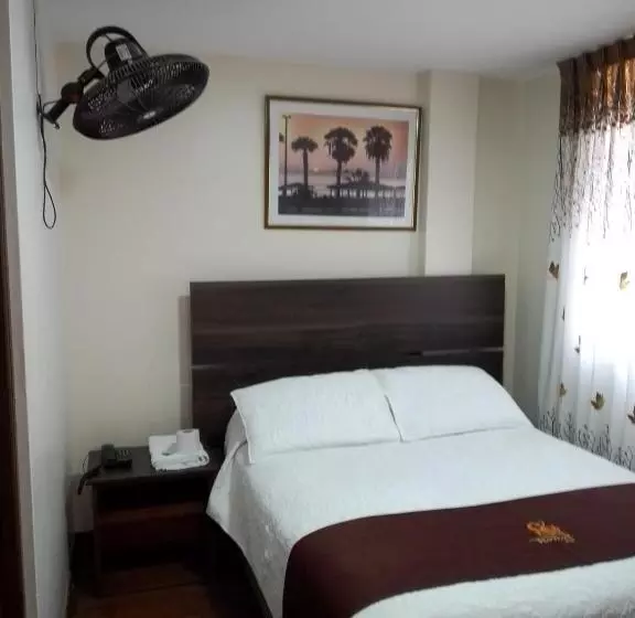 ペンション Hostal Coral