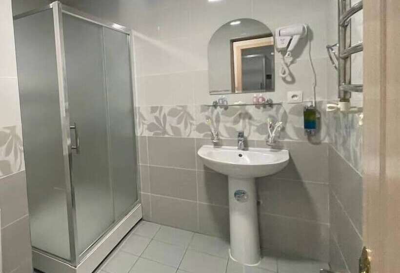 هاستل Alisher Hotel By Shosh