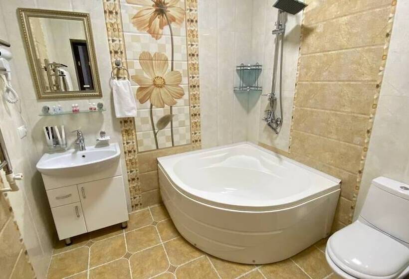 هاستل Alisher Hotel By Shosh