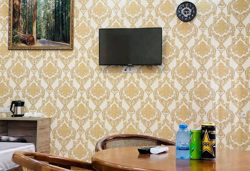 هاستل Alisher Hotel By Shosh