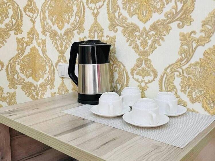 هاستل Alisher Hotel By Shosh