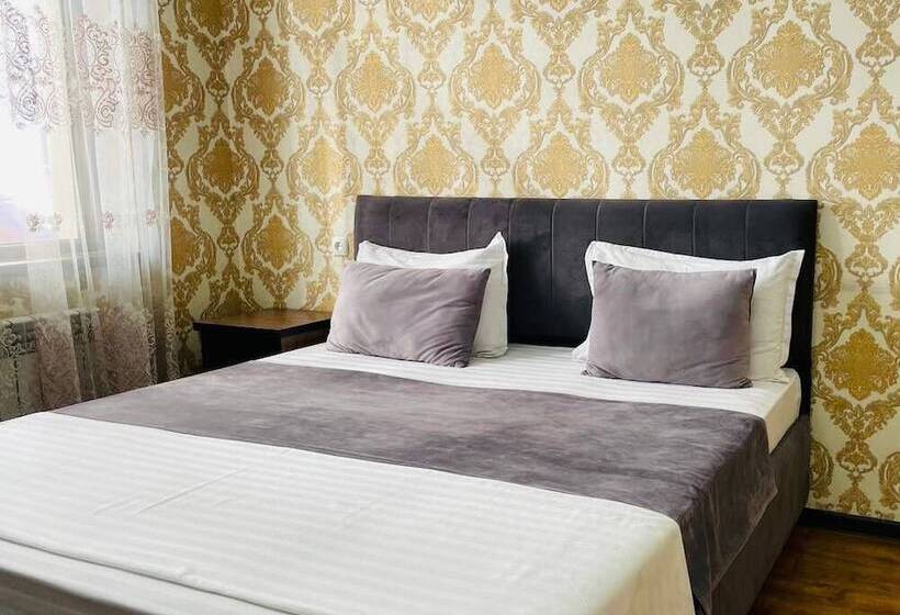 هاستل Alisher Hotel By Shosh