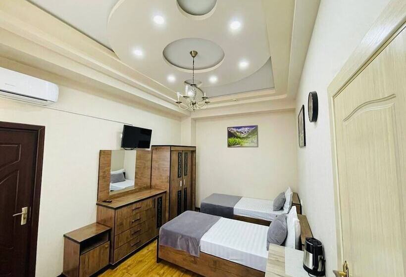 هاستل Alisher Hotel By Shosh