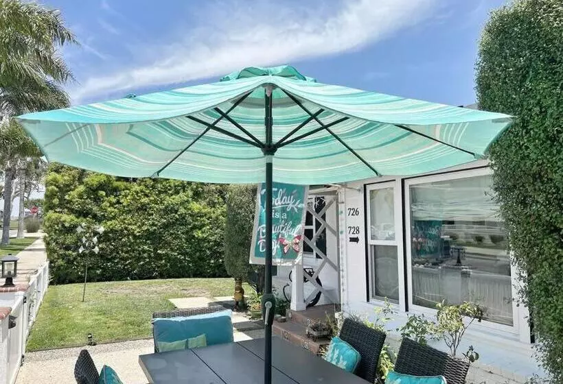 Cute Home 7 Blocks To Beach . Xbox . Bikes . Pets