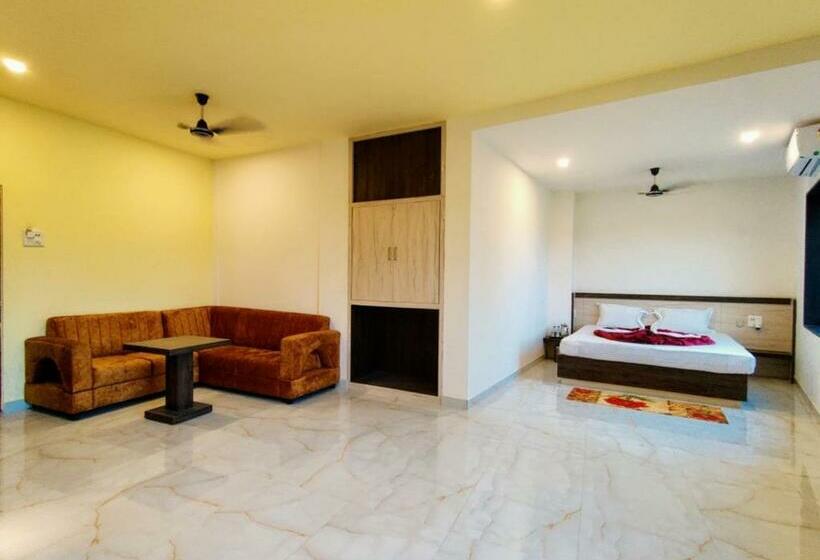 Hotel Rang Mahal Resort