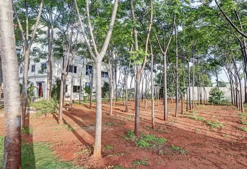 Hotelli Grand Jp Inn Near 2 Km From Gundlupet Bus Stand