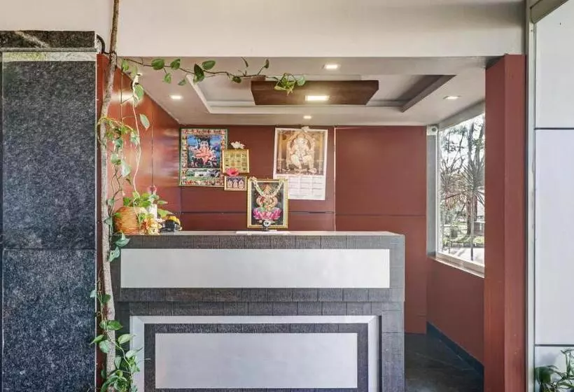 Hotelli Grand Jp Inn Near 2 Km From Gundlupet Bus Stand