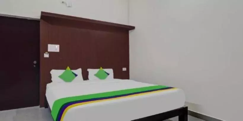 Hotelli Grand Jp Inn Near 2 Km From Gundlupet Bus Stand