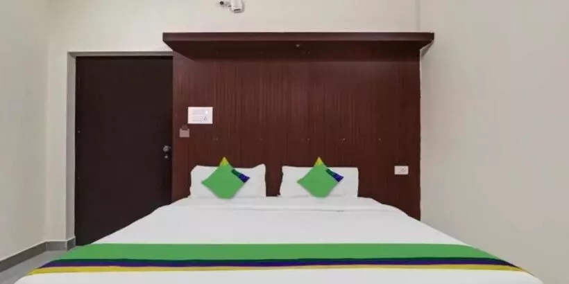 Hotelli Grand Jp Inn Near 2 Km From Gundlupet Bus Stand