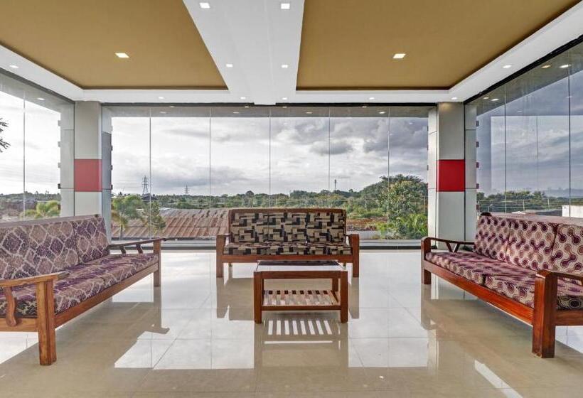 ホテル Grand Jp Inn Near 2 Km From Gundlupet Bus Stand