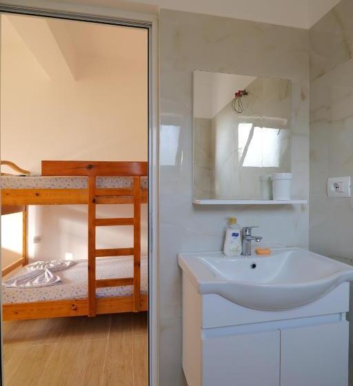 هتل Tropikal Freskia Bunec