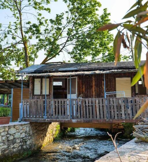 هتل Tropikal Freskia Bunec