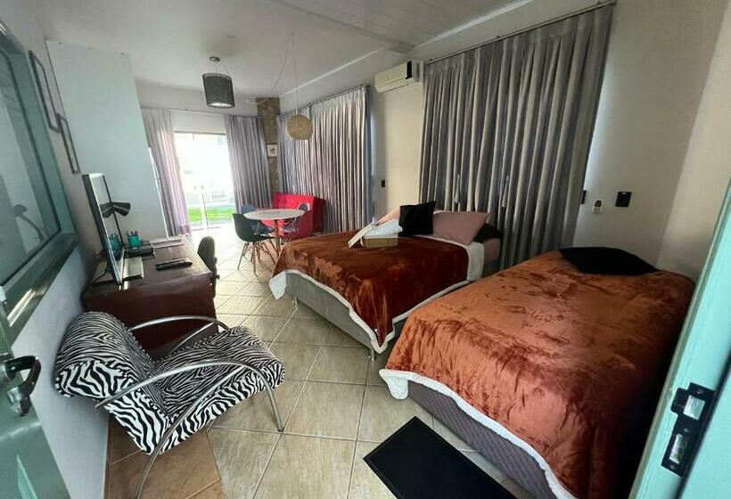 بنسيون Studio Em São José
