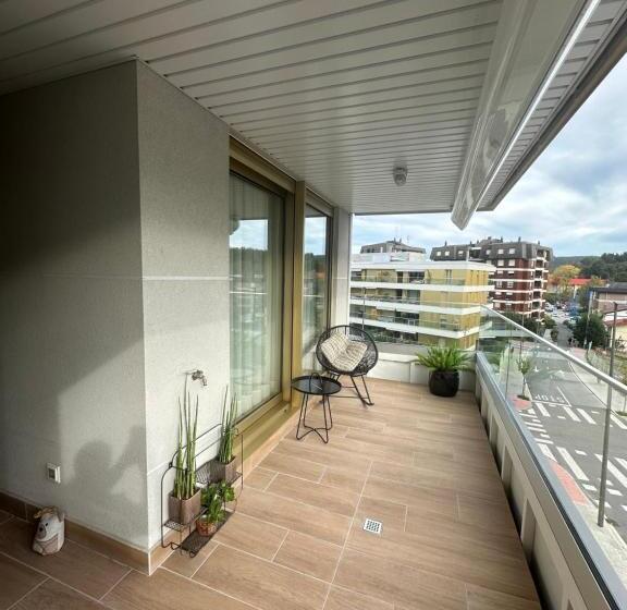 A Estrenar Amplio Con Piscina Y Parking