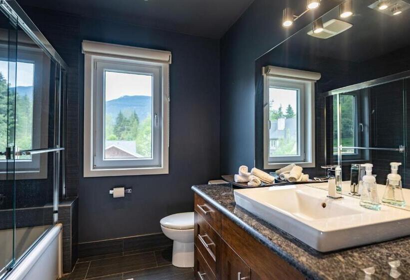 Aspen Lodge By Revelstoke Vacations